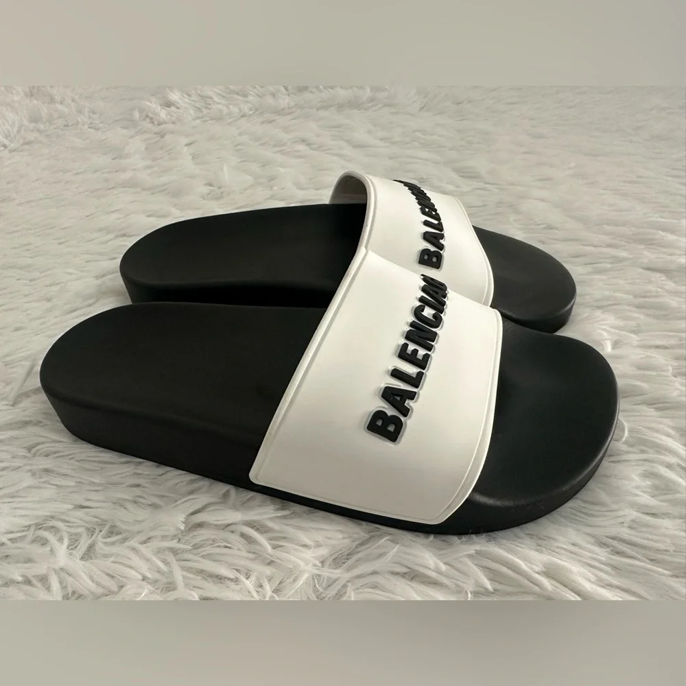 BALENCIAGA Raised Logo Embossed Rubber Pool Sandals Slides Shoes White $395 36 - Picture 1 of 7